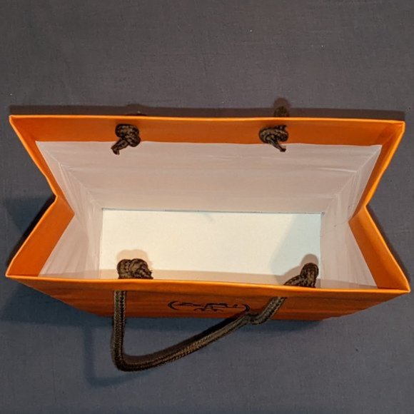 Hermes Gift Bagđź’ĄPRICE DROPđź’Ą - Picture 3 of 4